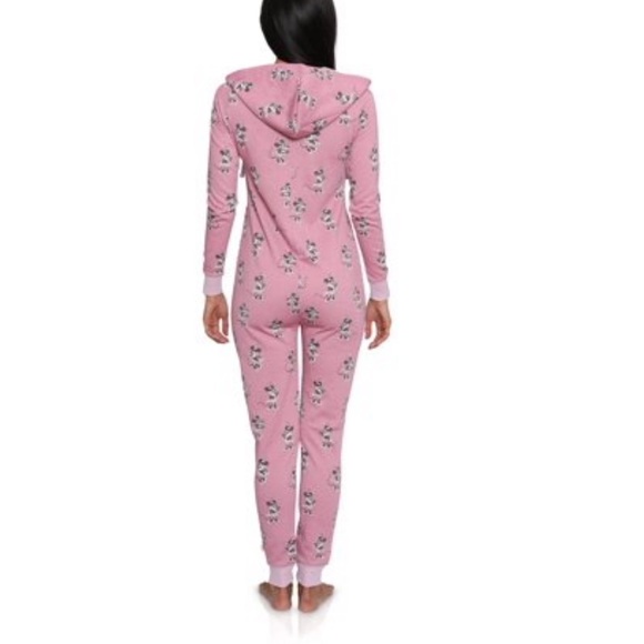 Woman’s Disney Slumber Collection Onesie size large - Picture 2 of 7